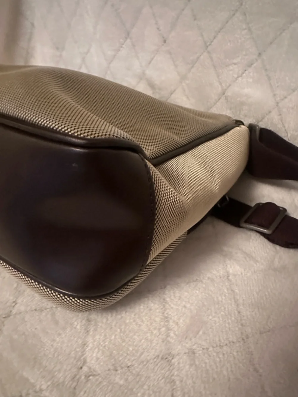 Metro City Unisex Taupe & Dark Brown Messenger Bag